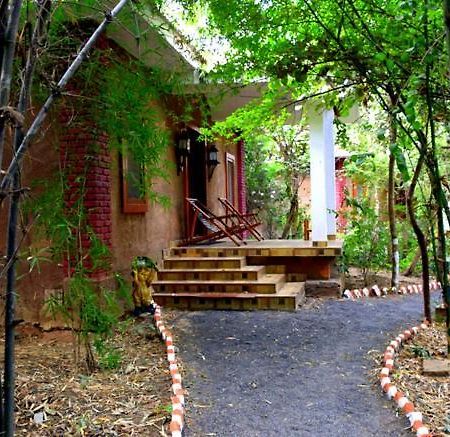 Lemon Tree Wildlife Resort, Bandhavgarh Tāla Екстериор снимка