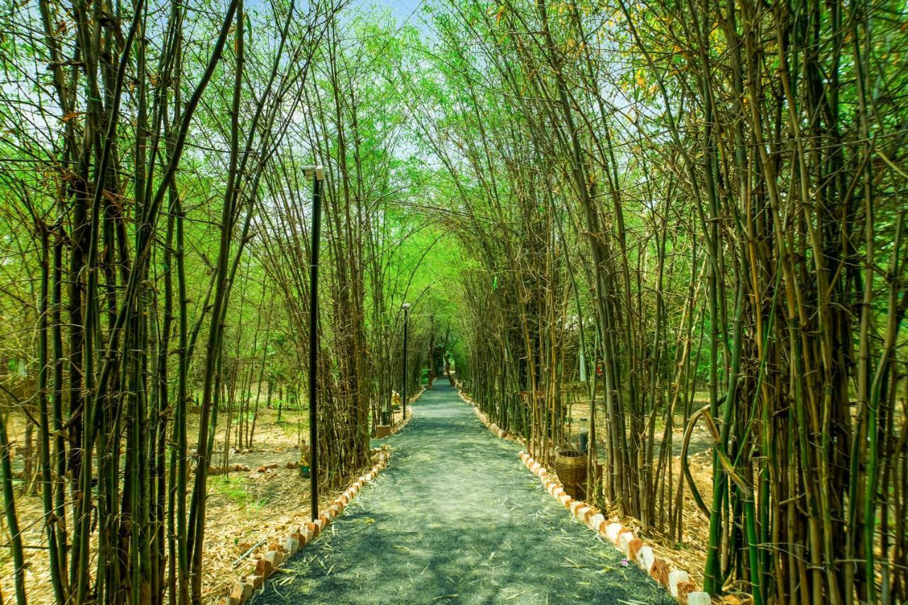 Lemon Tree Wildlife Resort, Bandhavgarh Tāla Екстериор снимка